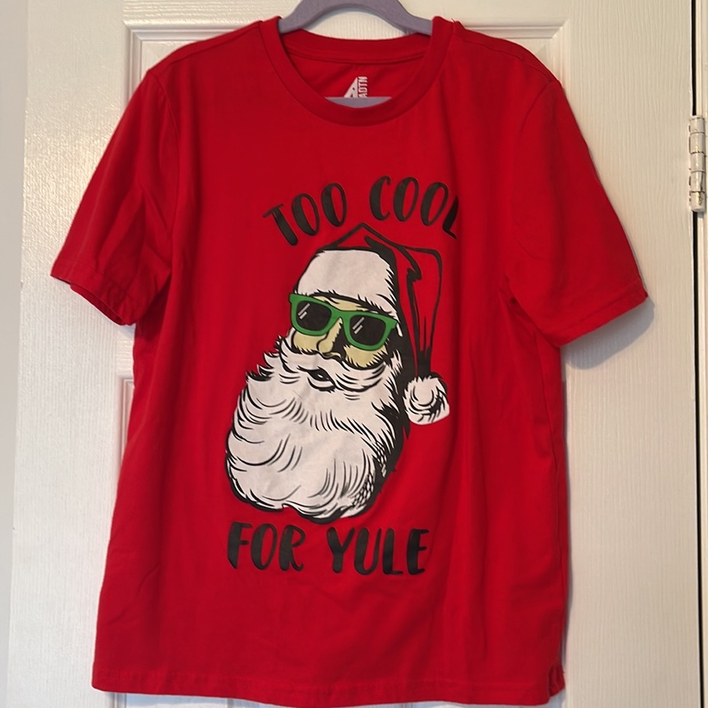 💖3/$15💖 ADTN Santa Clause Shirt